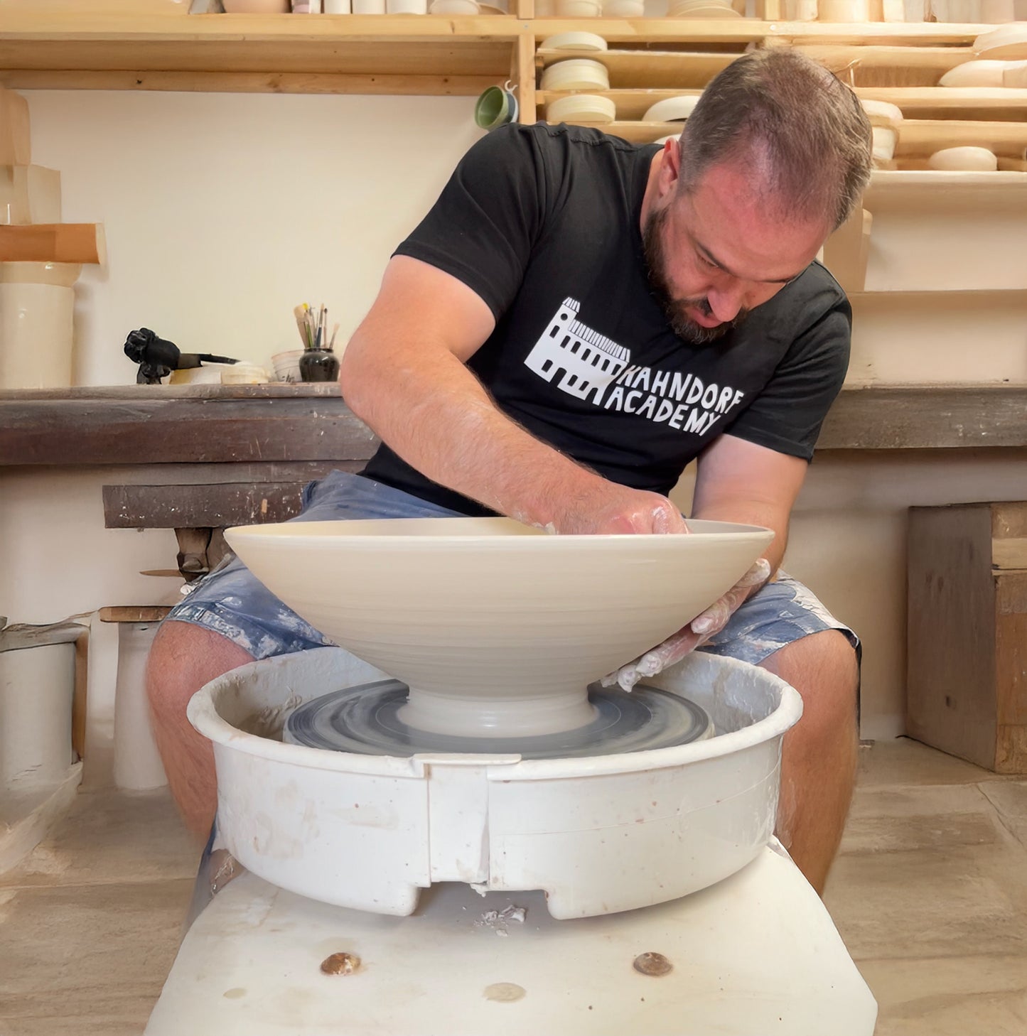Contemporary Ceramics: Wheel Throwing - Term 3
