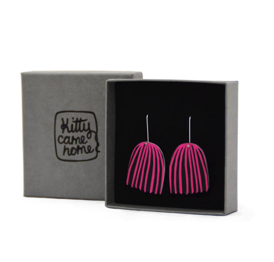 Mabel's Garden - Pink & Black Bell Flower - Shepherd's Hook Earrings