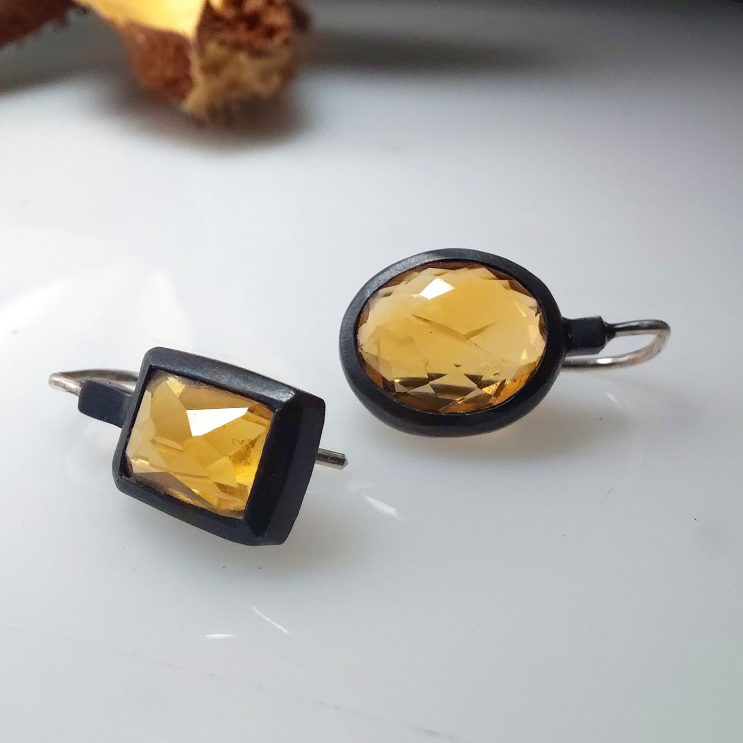 Inclusion Earrings - Short Citrine Drops