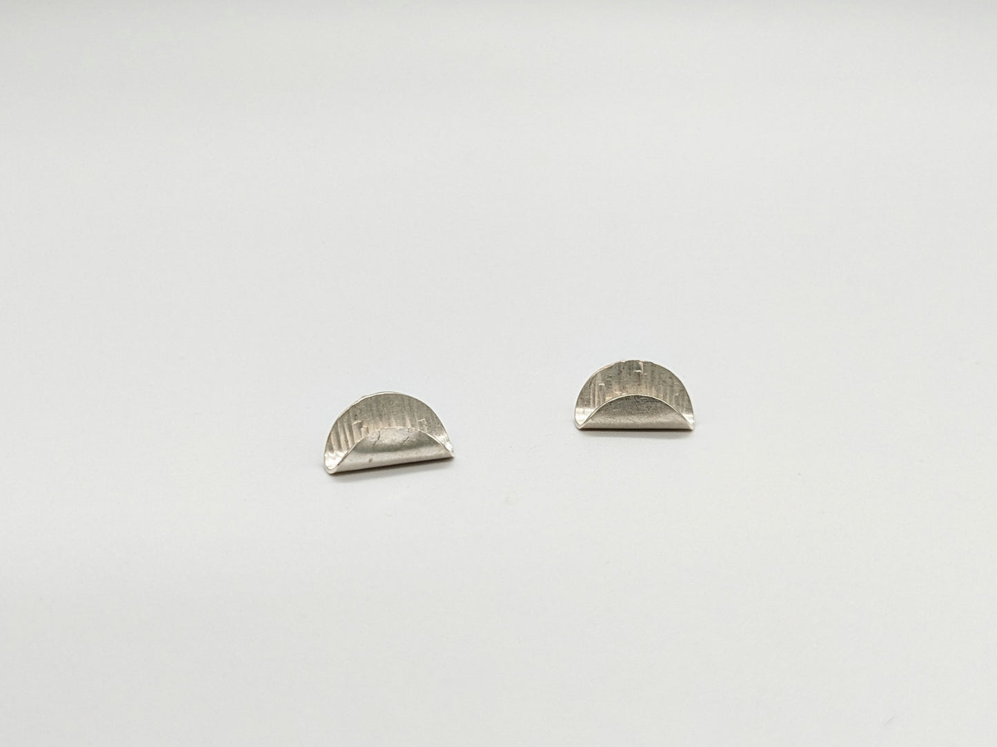 Circle Wave Stud Earrings