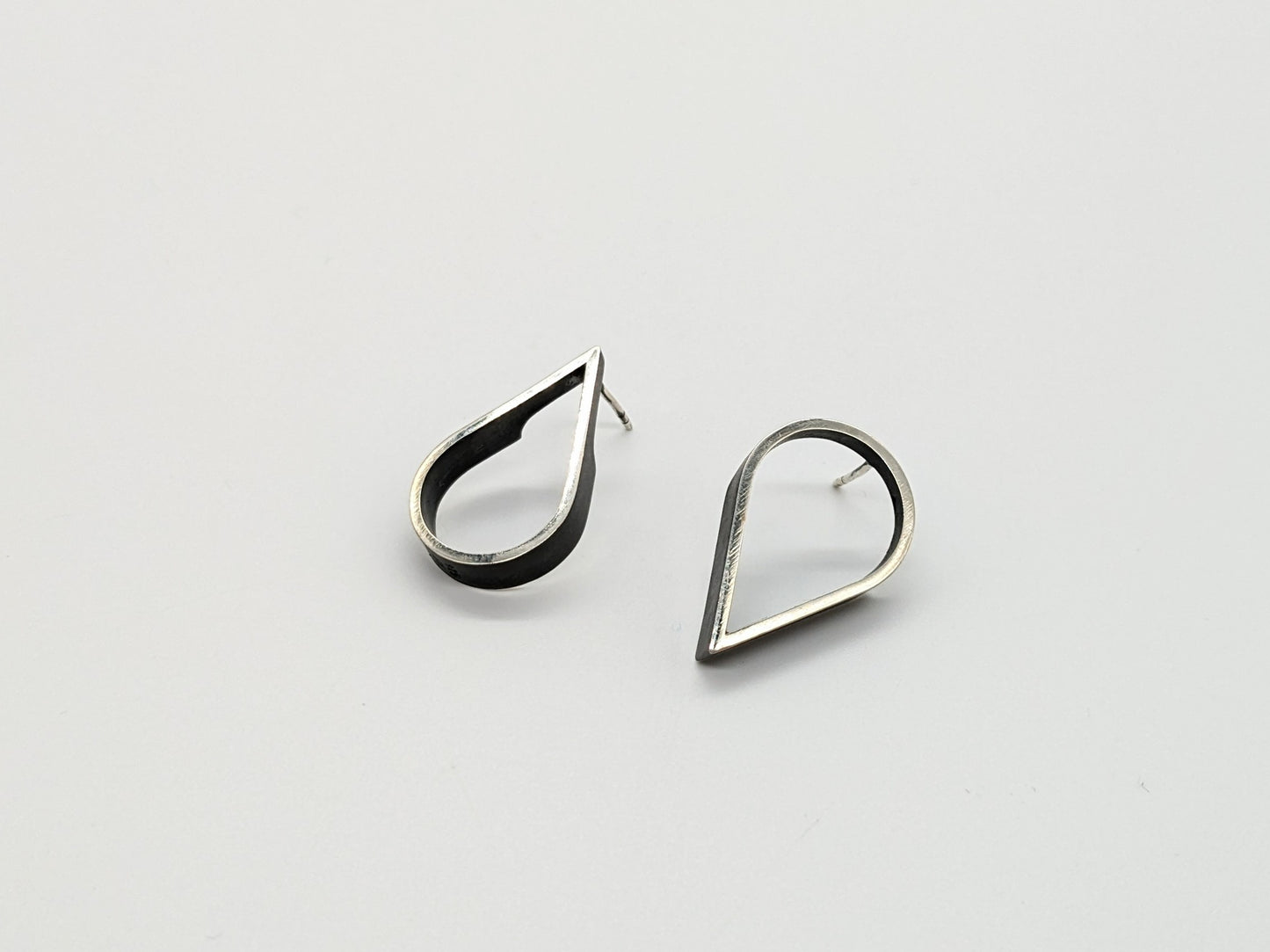 Outline Earrings - Teardrop