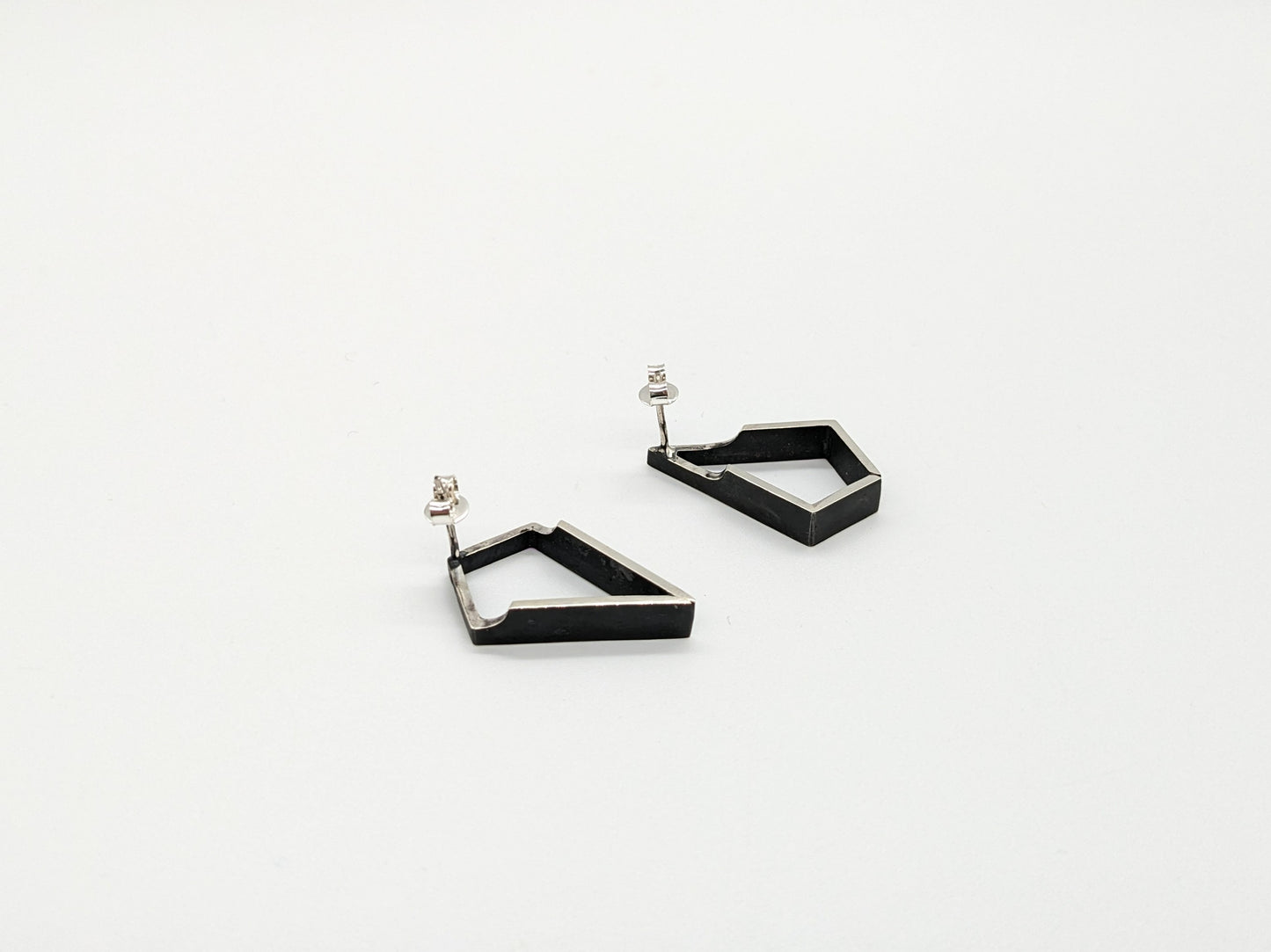 Outline Earrings - Diamond