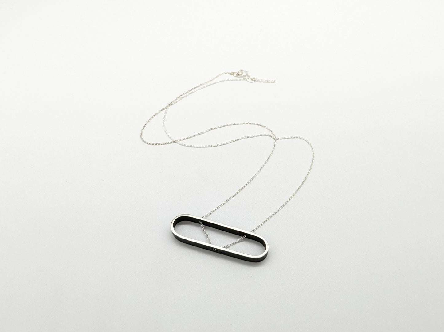 Outline Necklace - Minimalist Oval