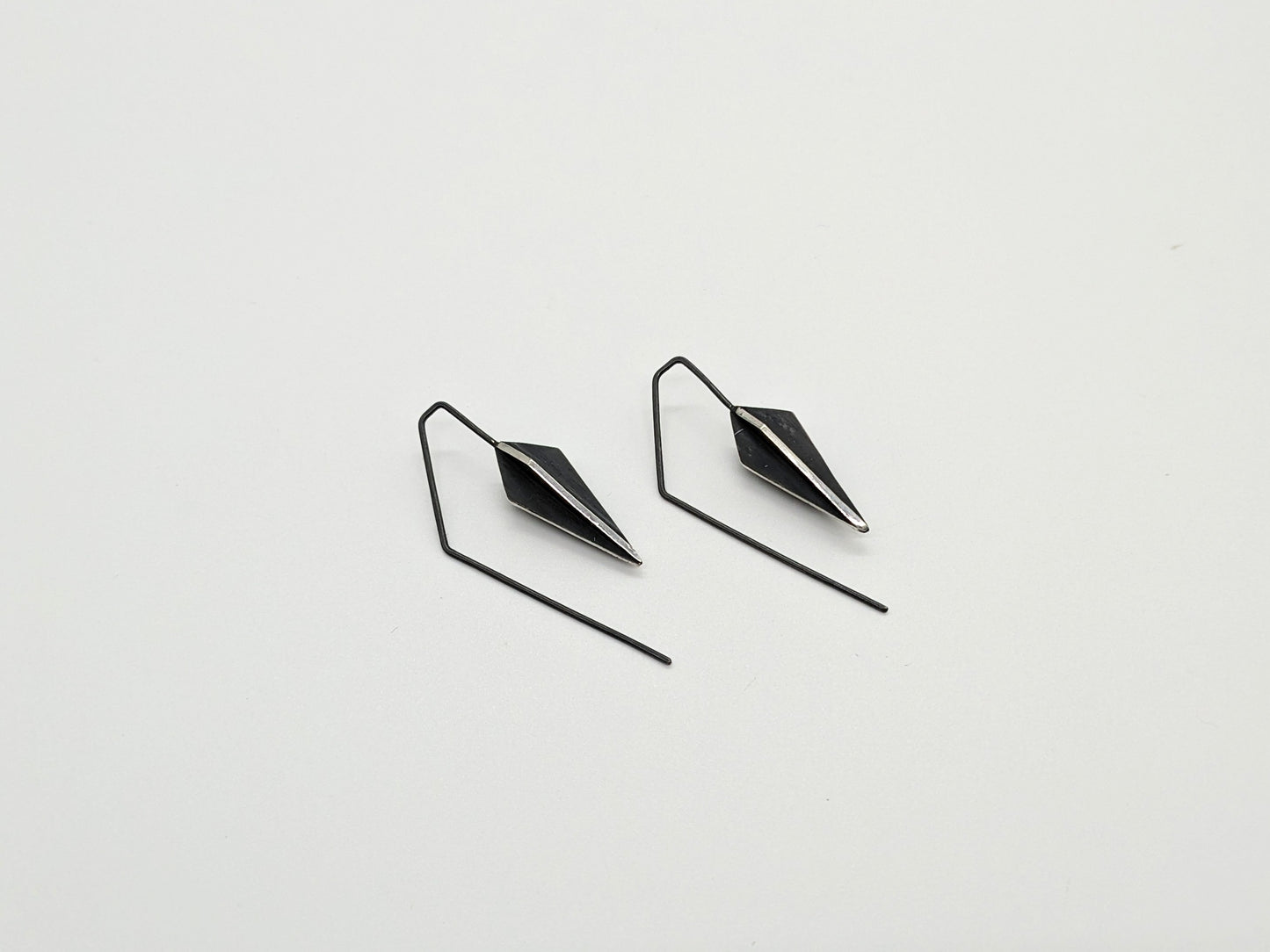 X-Series Short Hook Earrings - Kite