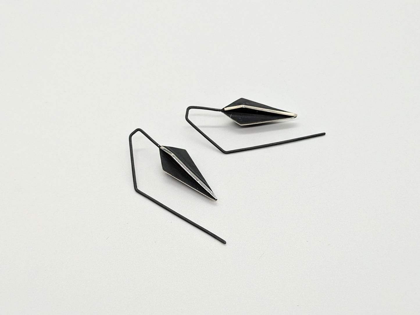 X-Series Short Hook Earrings - Kite