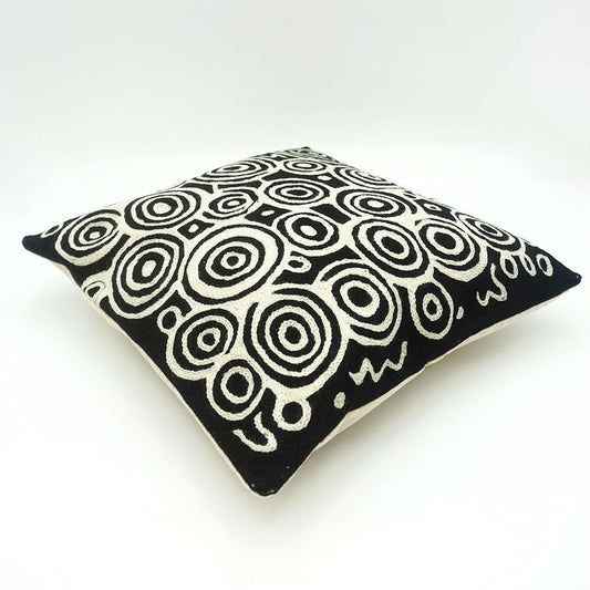 Chainstitch Cushion Cover - Nelly Patterson (2)