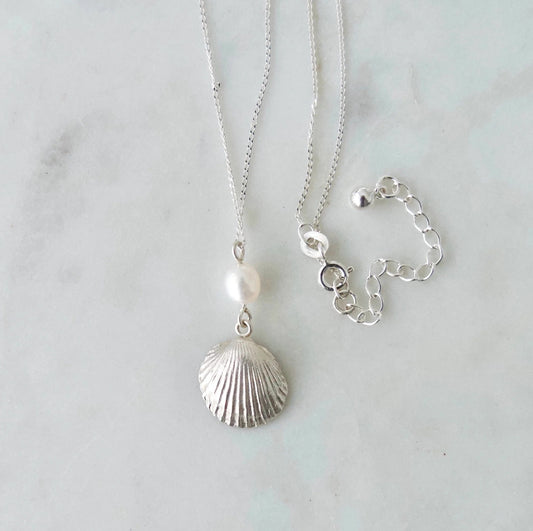 Sterling Silver Shell with Pearl Necklace