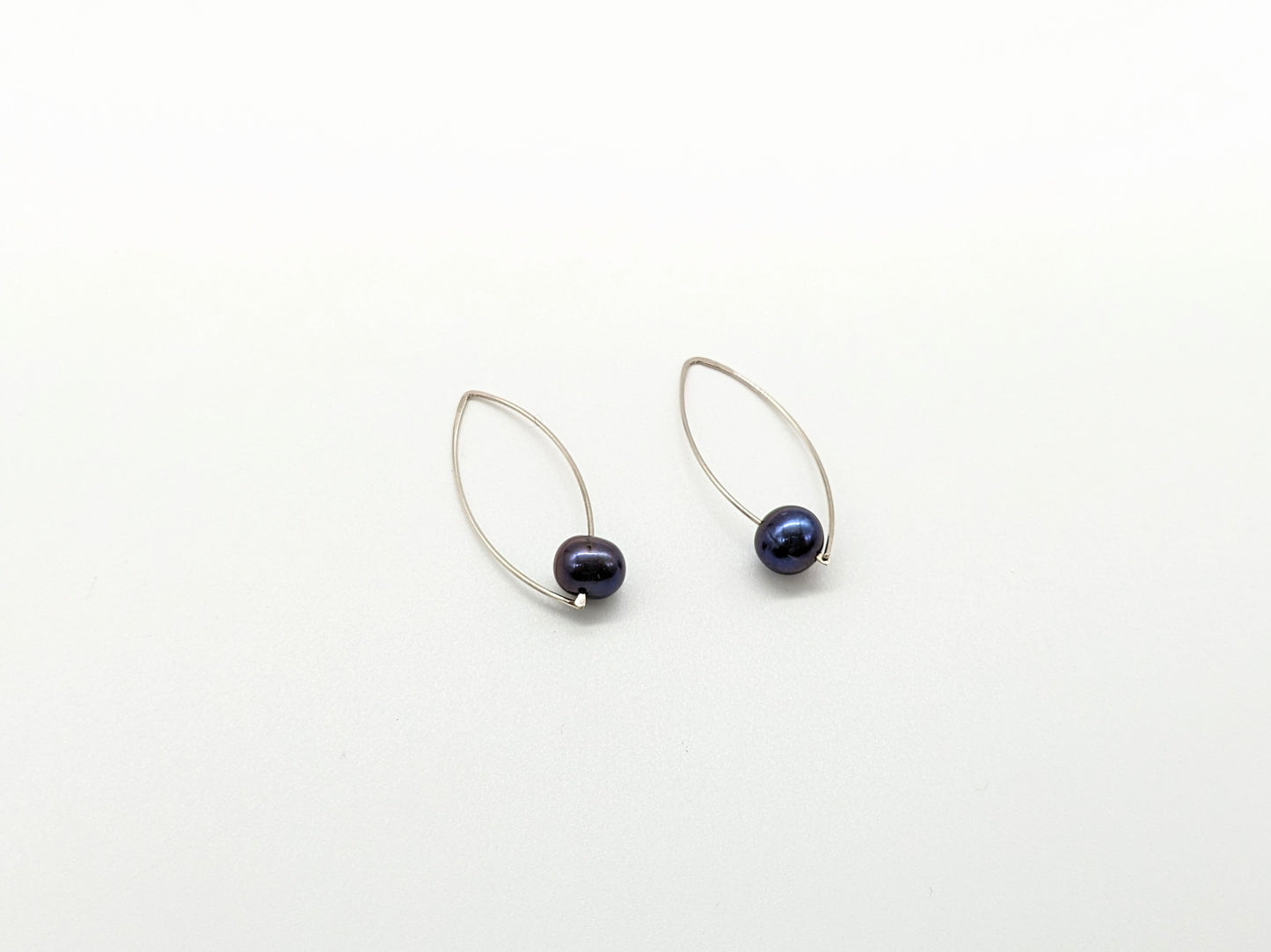 Black Freshwater Pearl Earrings - Small