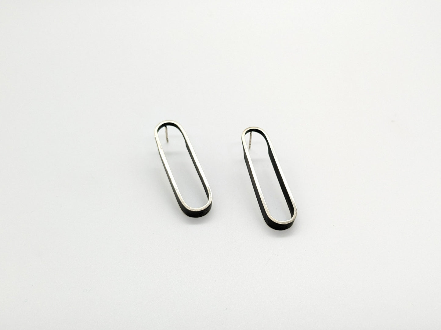 Outline Earrings - Long Oval